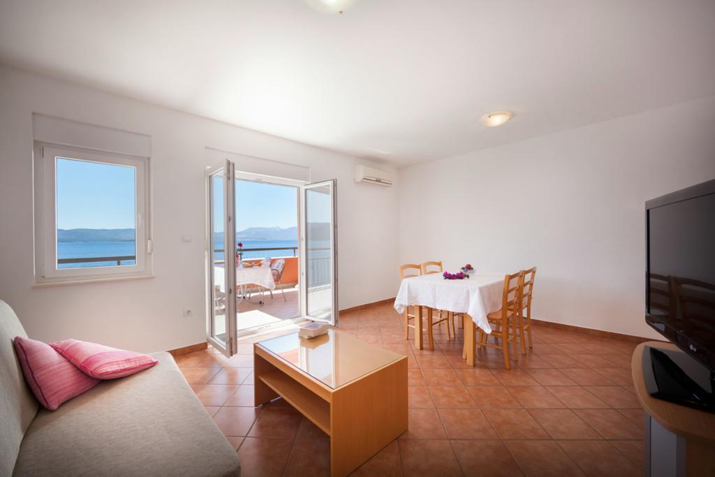 Apartments Villa Dorida Komarna Zimmer foto